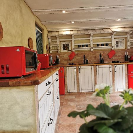 House Gabrijel With Four Seasons Outdoor Kitchen Bled Exterior foto